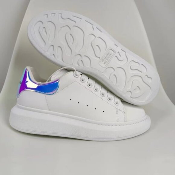 Dresses & Skirts - Casual athletic shoes - with packaging box